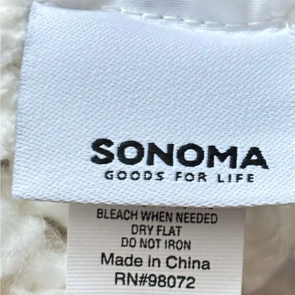 Sonoma White and Tan Knit Mittens
